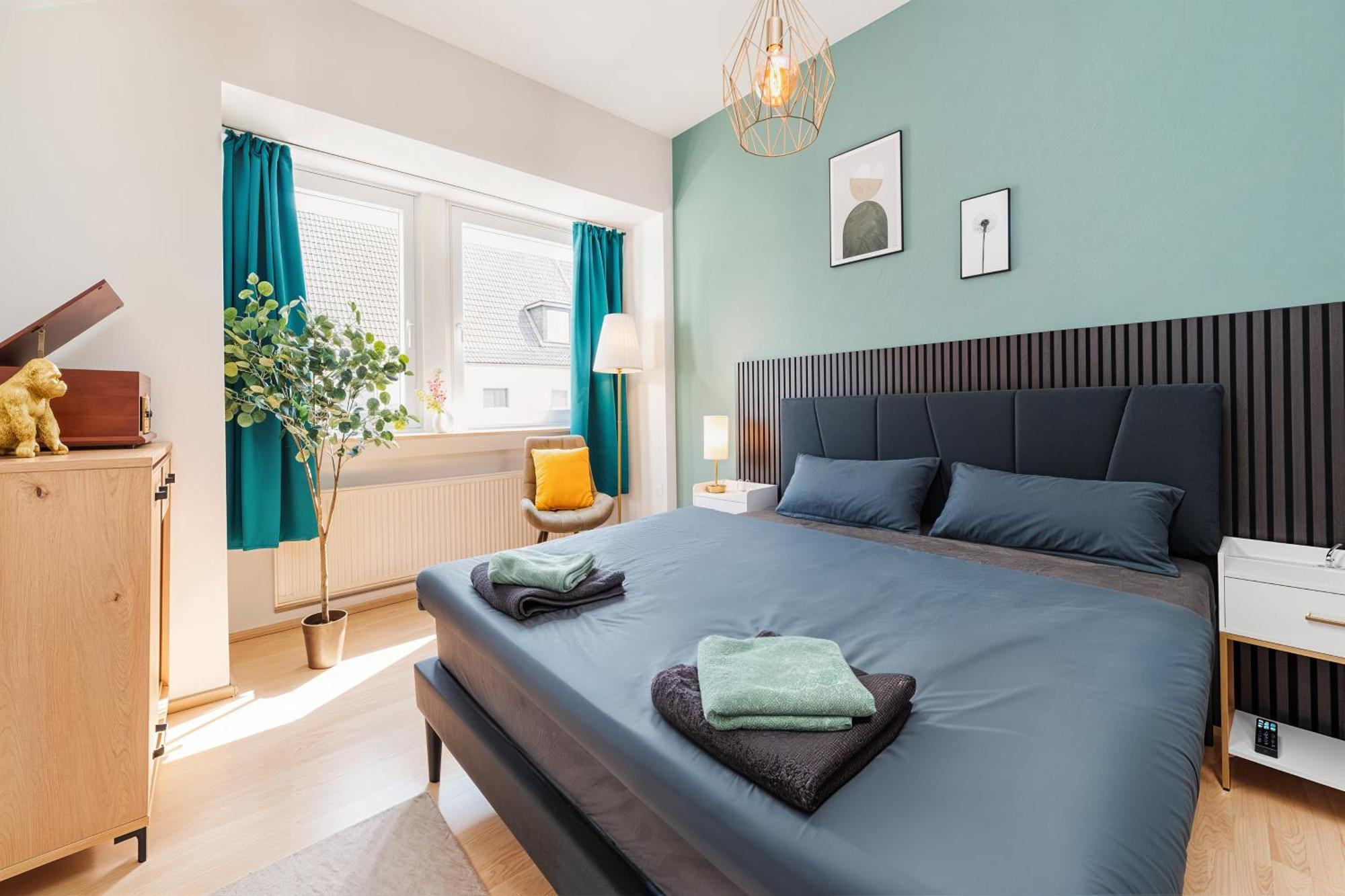 Smart Home - Essen - Perfect For 5 Guests! Central - Balcony - Netflix - Free Parking Zone Buitenkant foto